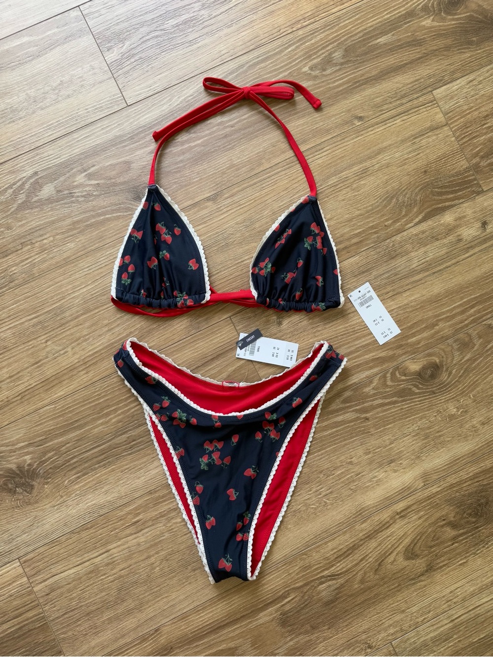 NWT Abercrombie Reversible Swim Set